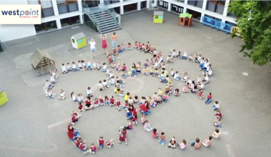 Flash mob pour célébrer la fin d’année 2020-2021